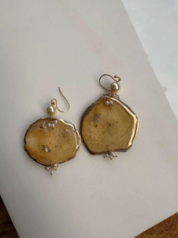 ’Flower & Resin’ earrings - Pair 4