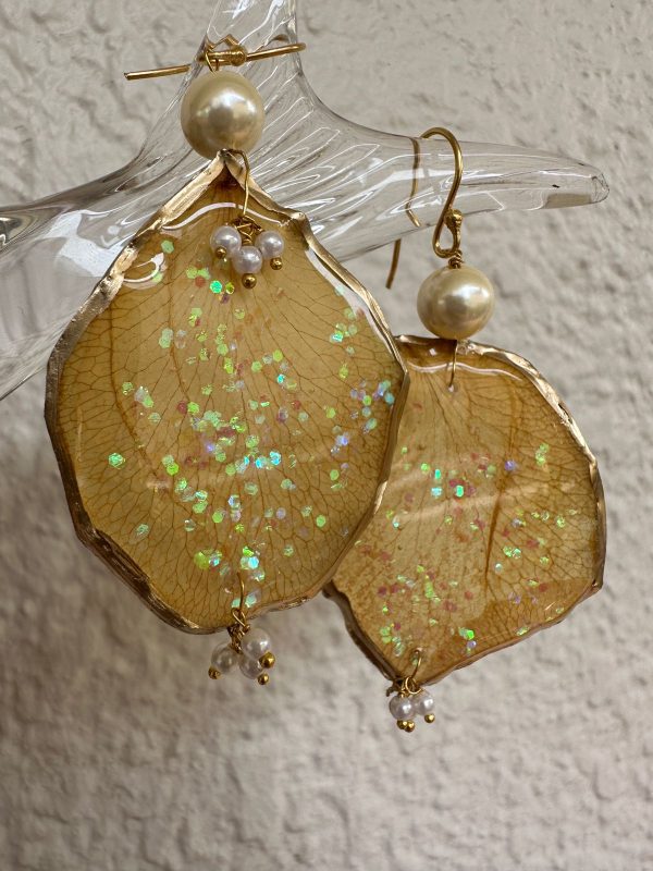 ’Flower & Resin’ earrings - Pair 11
