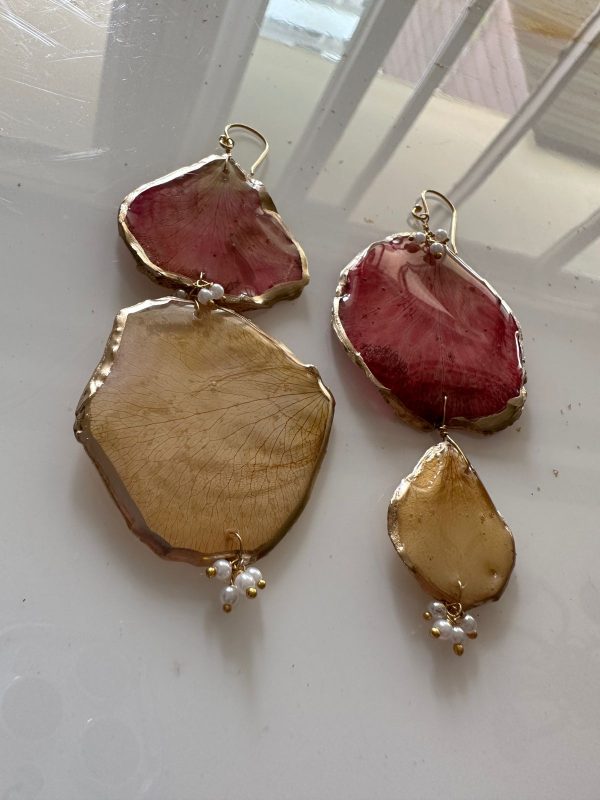 ’Flower & Resin’ earrings - Pair 12