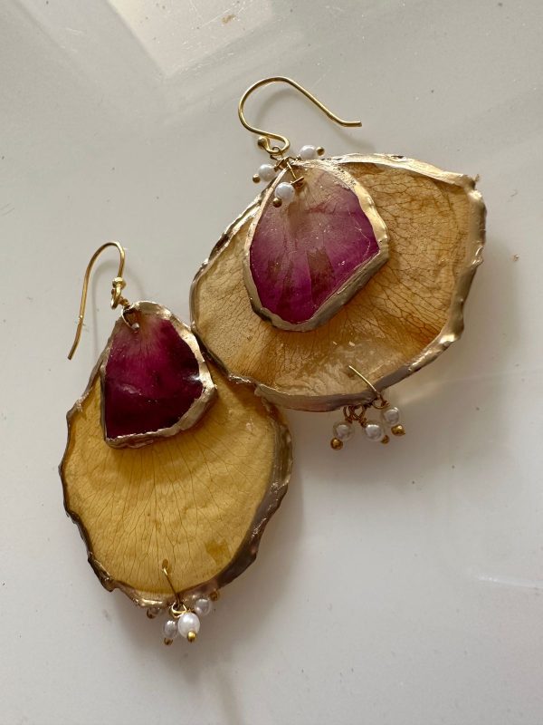 ’Flower & Resin’  earrings - Pair 13