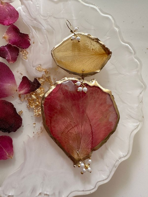 ’Flower & Resin’ Pendant Pair 1